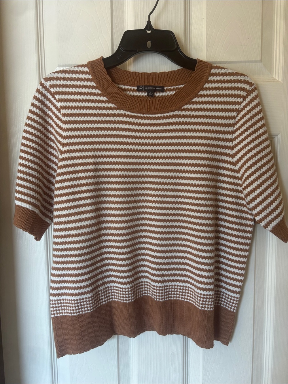 NWOT - Adrianna Papell Brown and White Short-Sleeve Women's Sweater